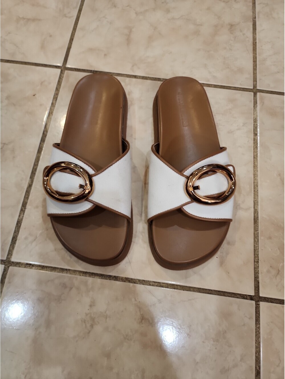 Steve Madden Women's Slip-On Sandals Gold Buckle Size 8 - Picture 10 of 11